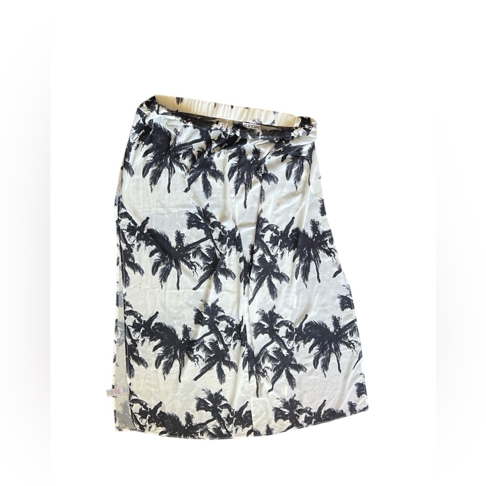 black & white palm tree print sarong size 18